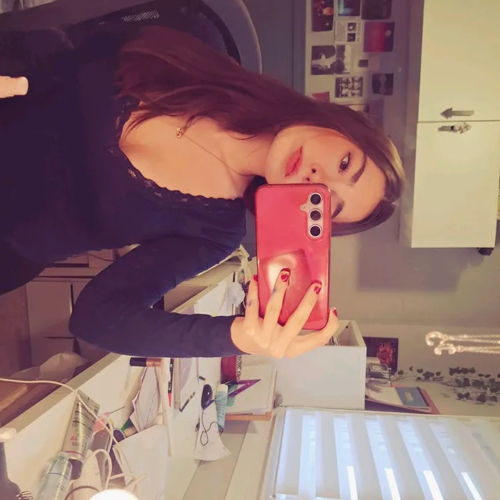 @carlottaa89
