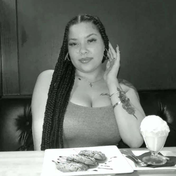 prettyfaceyaya24