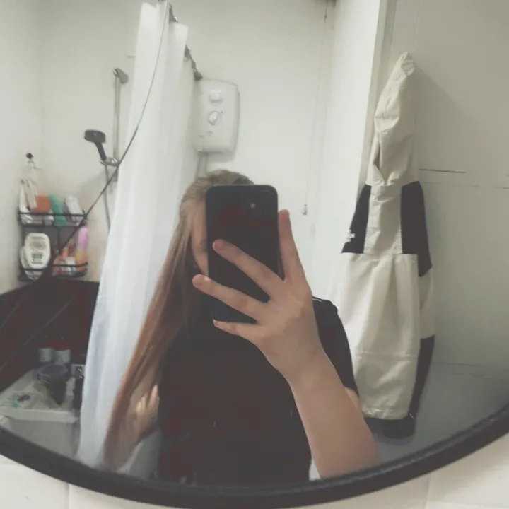 lilliesbumhole
