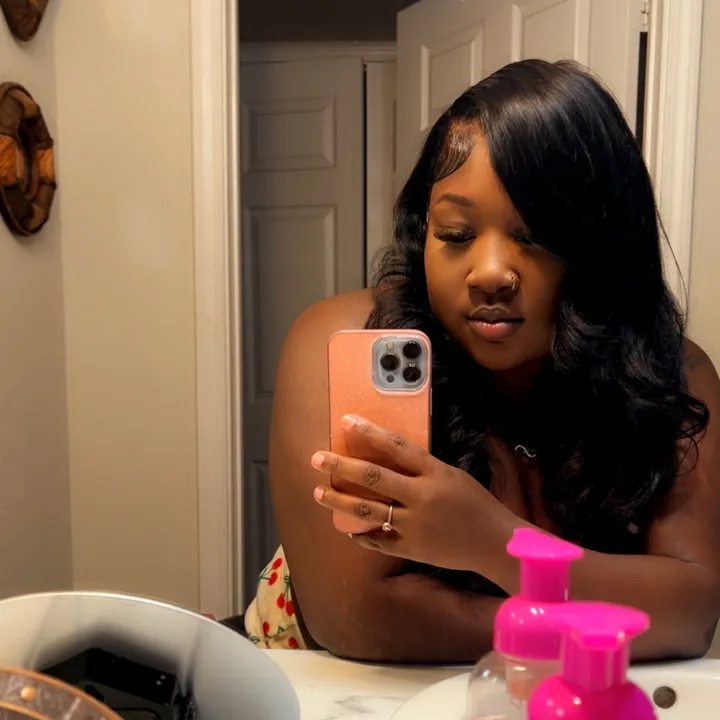 naellynicole