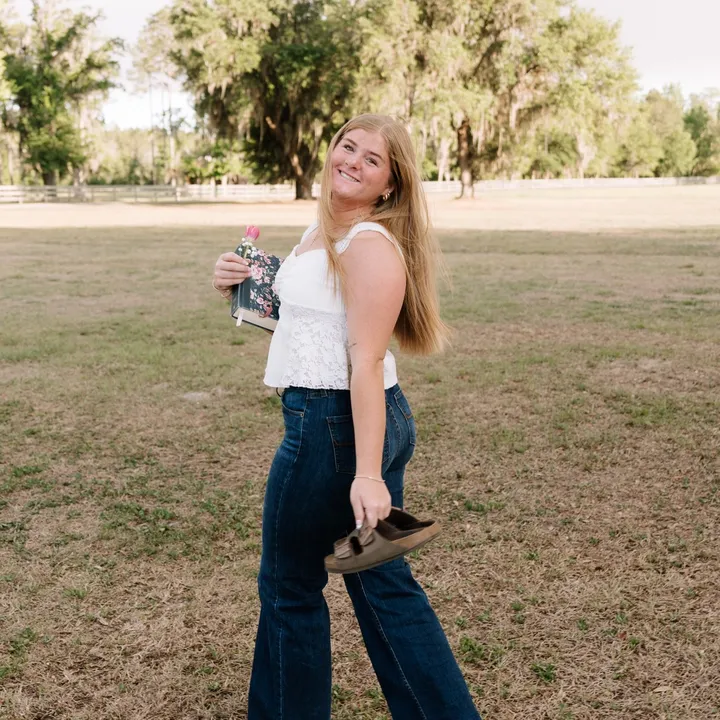 @t.aylor.ann