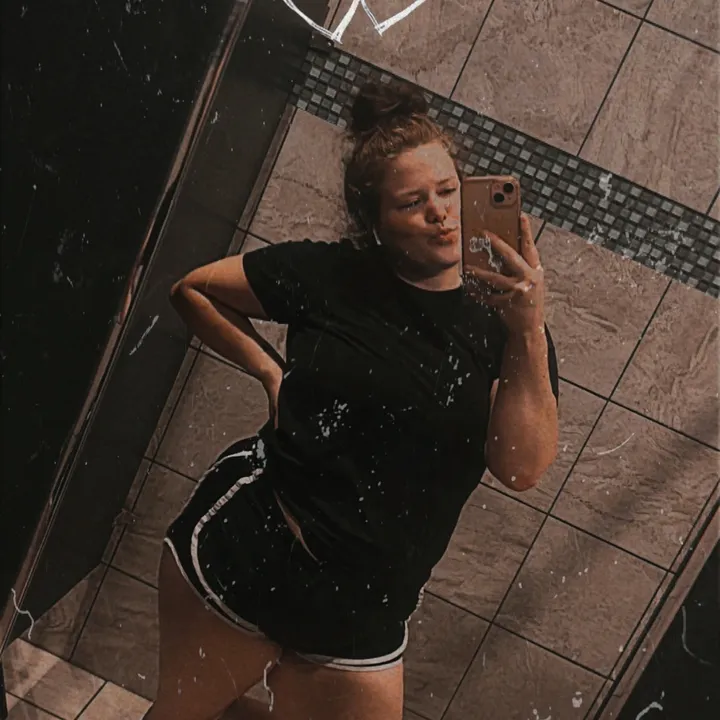 @theylovealeebabyy