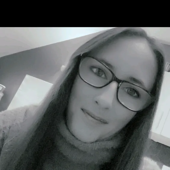 @laraleuse98