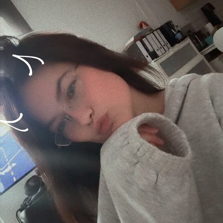 @vivii.lyaa