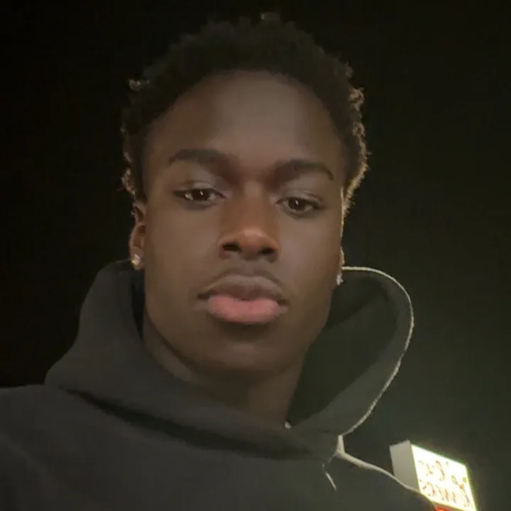 @dee2trilll