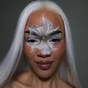 @bylaurajne