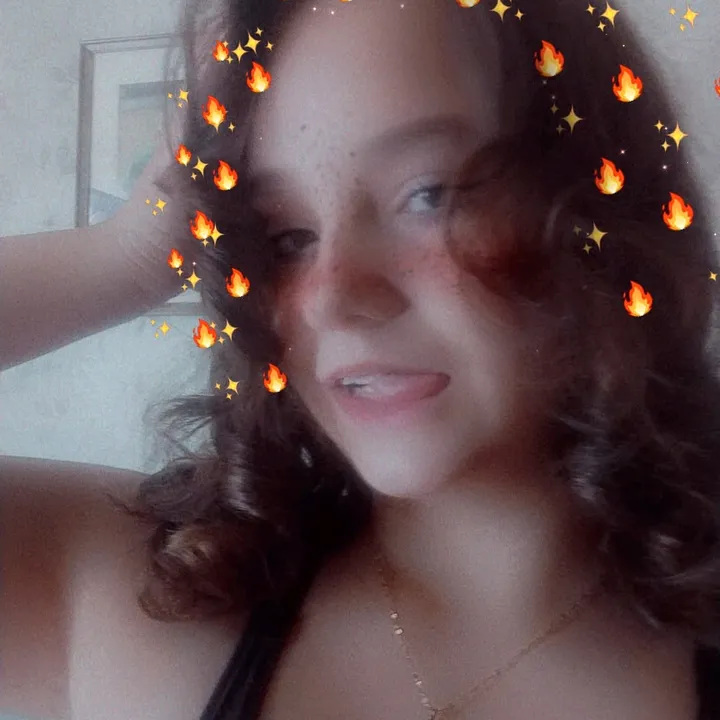 @cecelaqueendu79