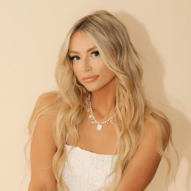 chelsieashley_