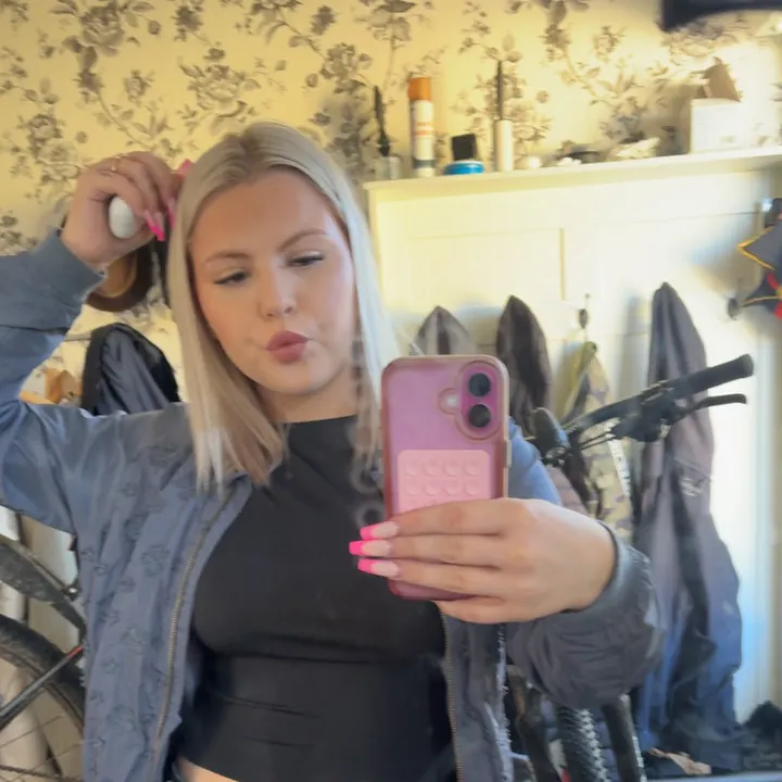 julia_kimbardh