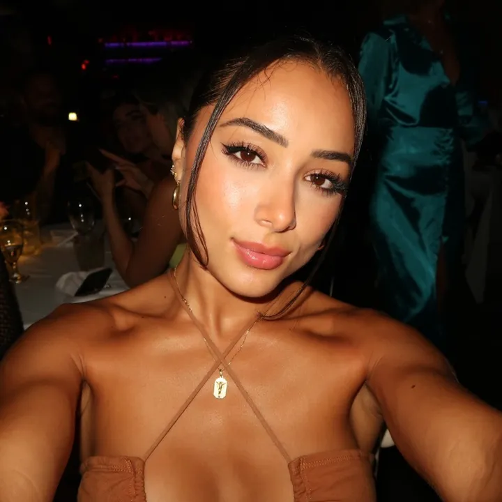 @camilaaisaabel