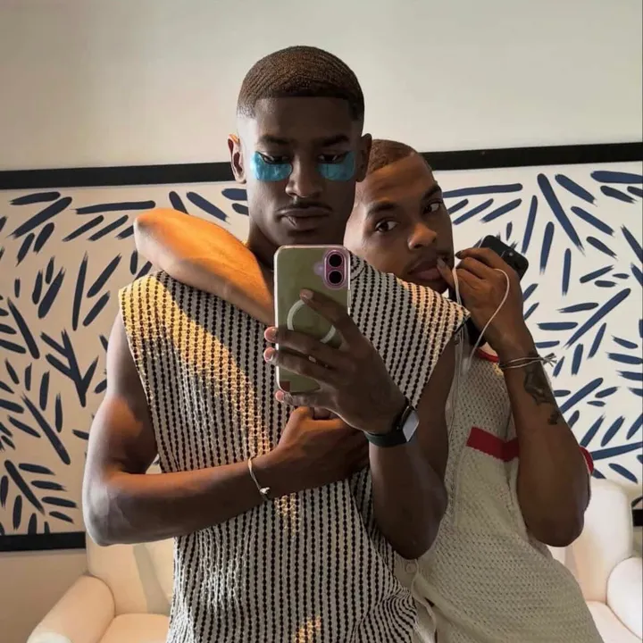@iclippedyouboo