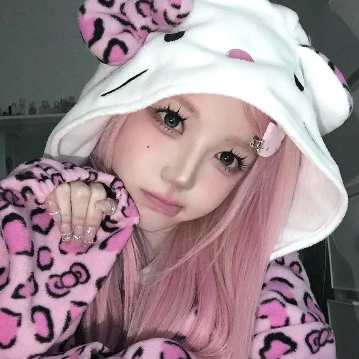 @coolwithashe.hate