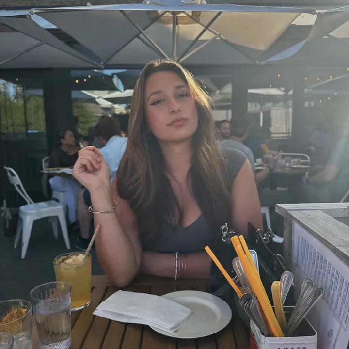 @carlybitches