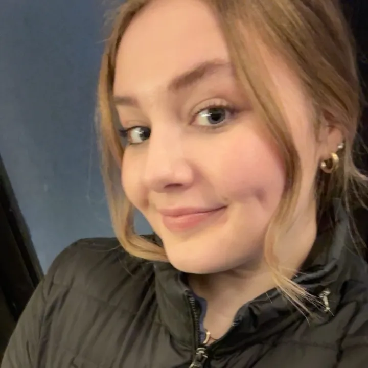 @carolinewestonn