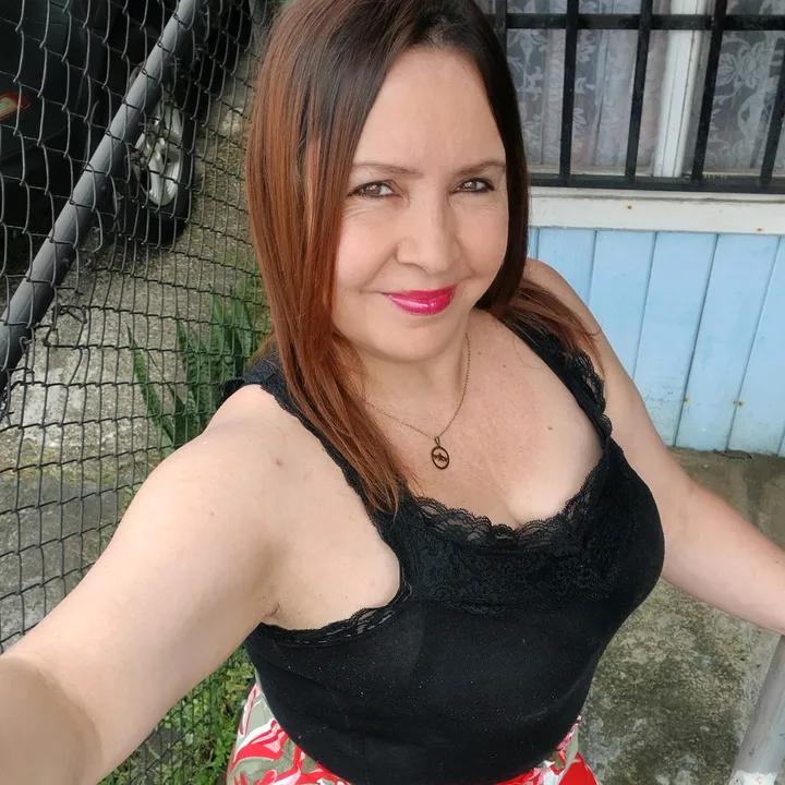 vicky_197014