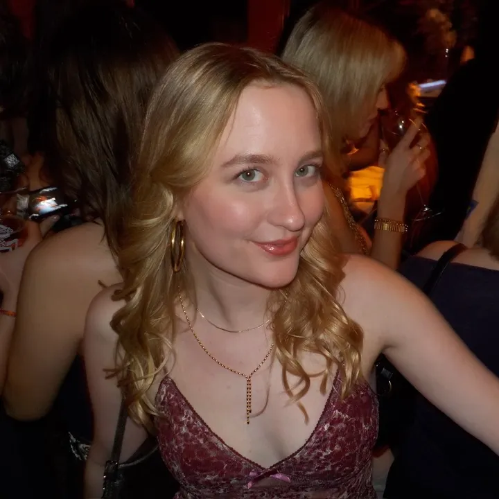 @annadenktnach