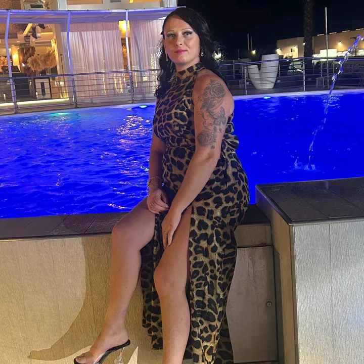 @ladeadelledee