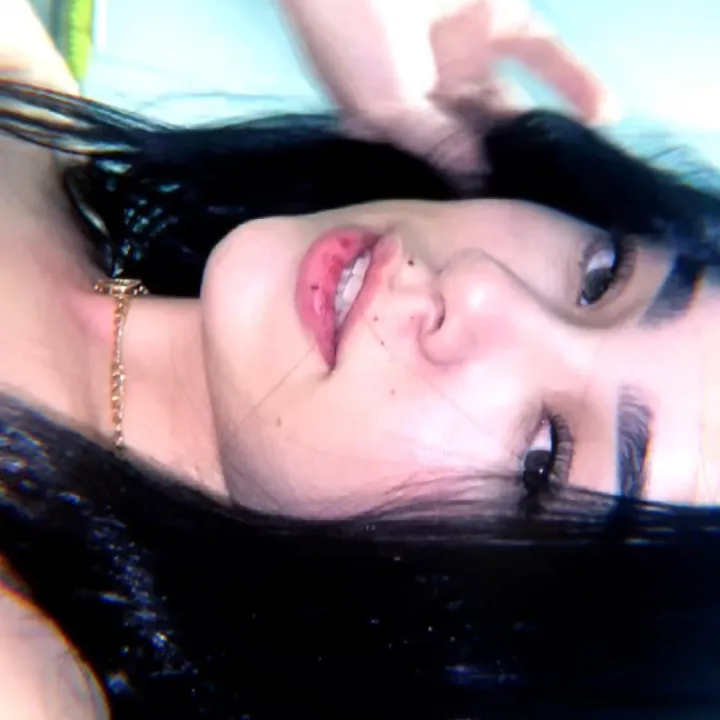 @emily_alvez0