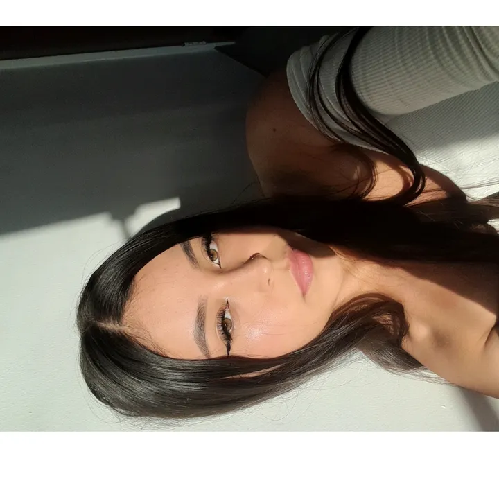 @lauragomezz12