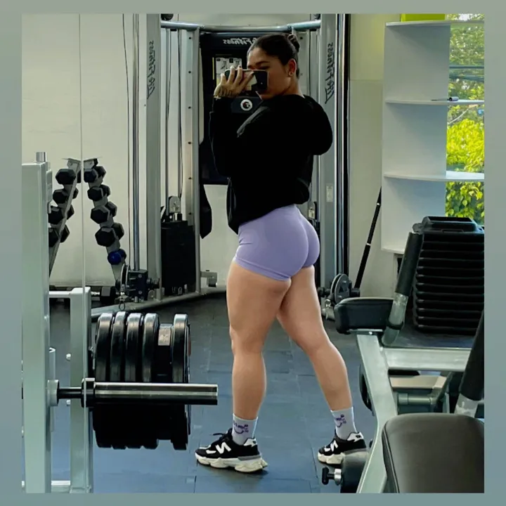 @christinegzo