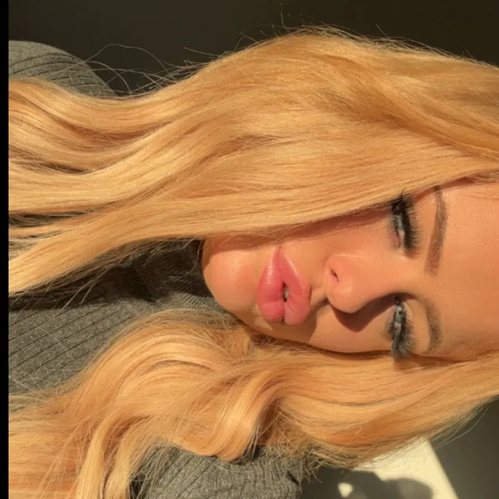 @ellie.adrain.x