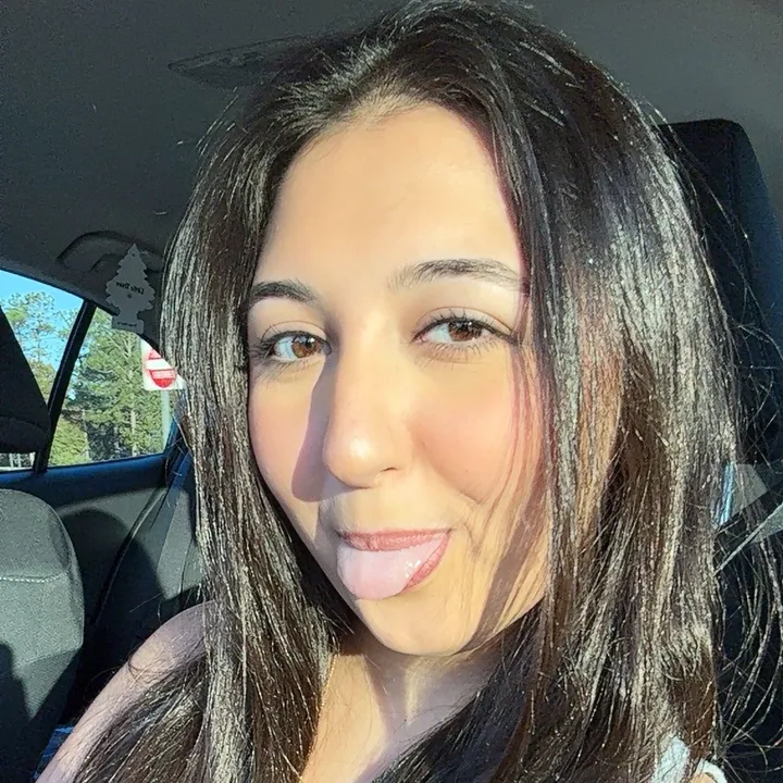 @livvytheg0at