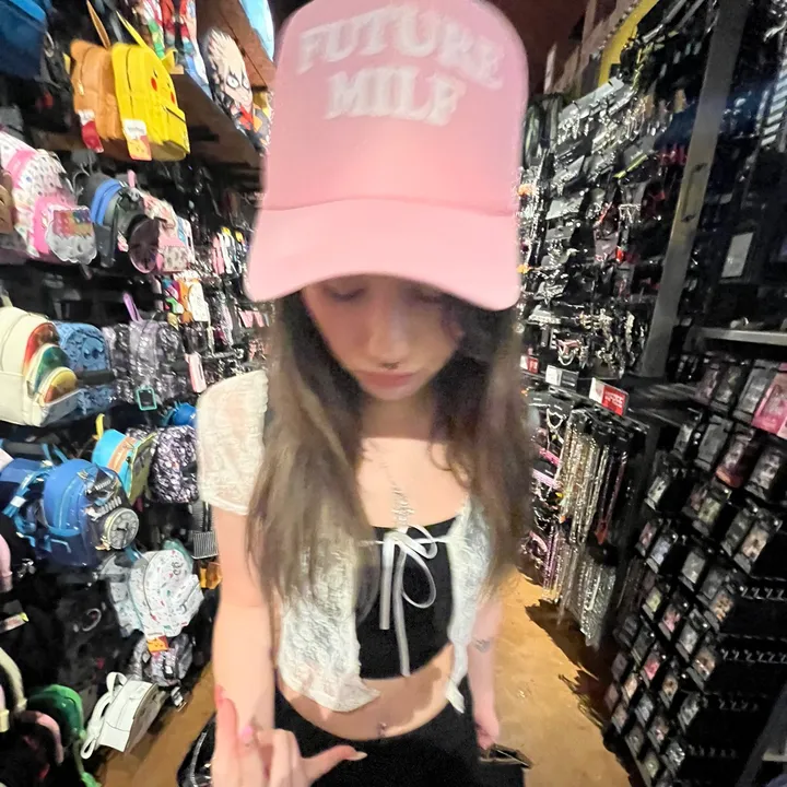 @emmi_gibson