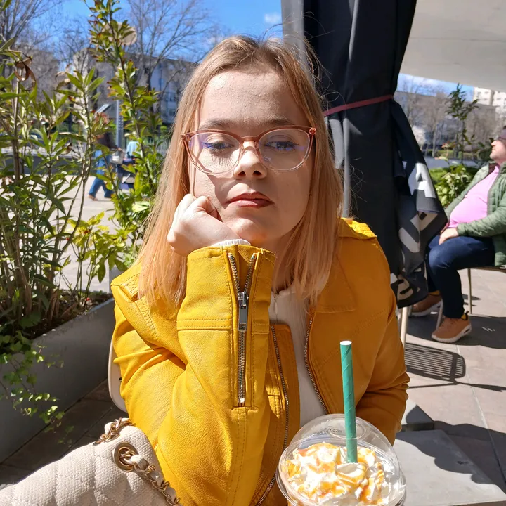 @user_andreea_12345