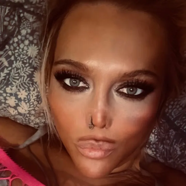 @clarebeardoescare