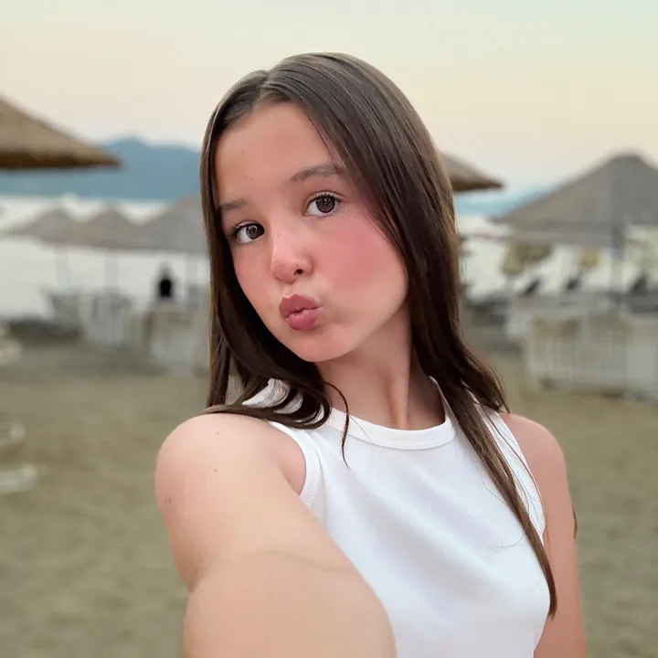 yourfavmaisie11