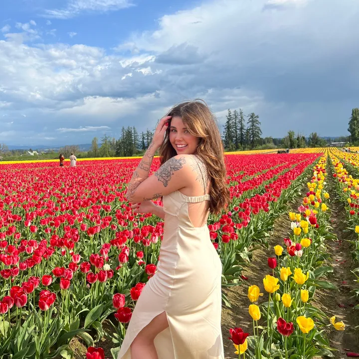 @_abbyhill_