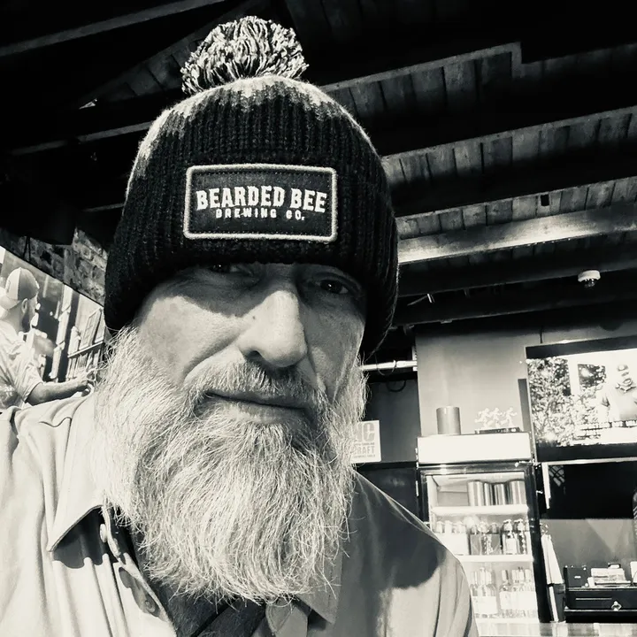 @bearded_bee