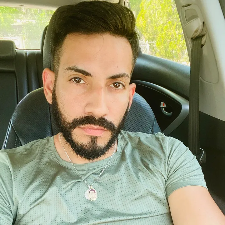 @davidsselena