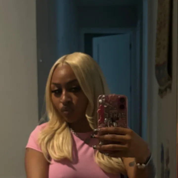 niasanee__