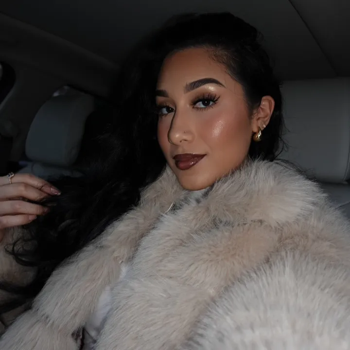 @mskellycastrro
