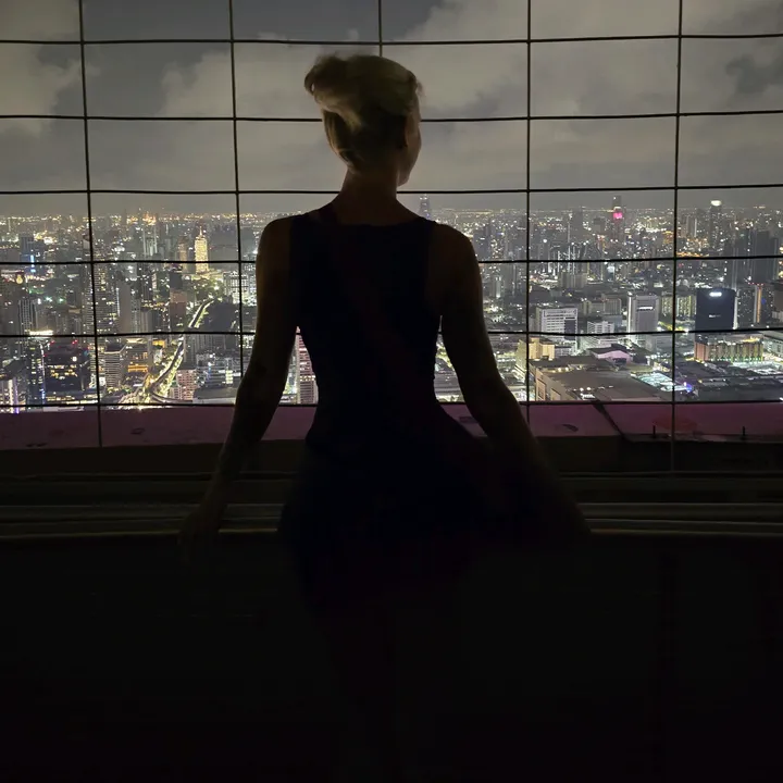 @travel.business.g