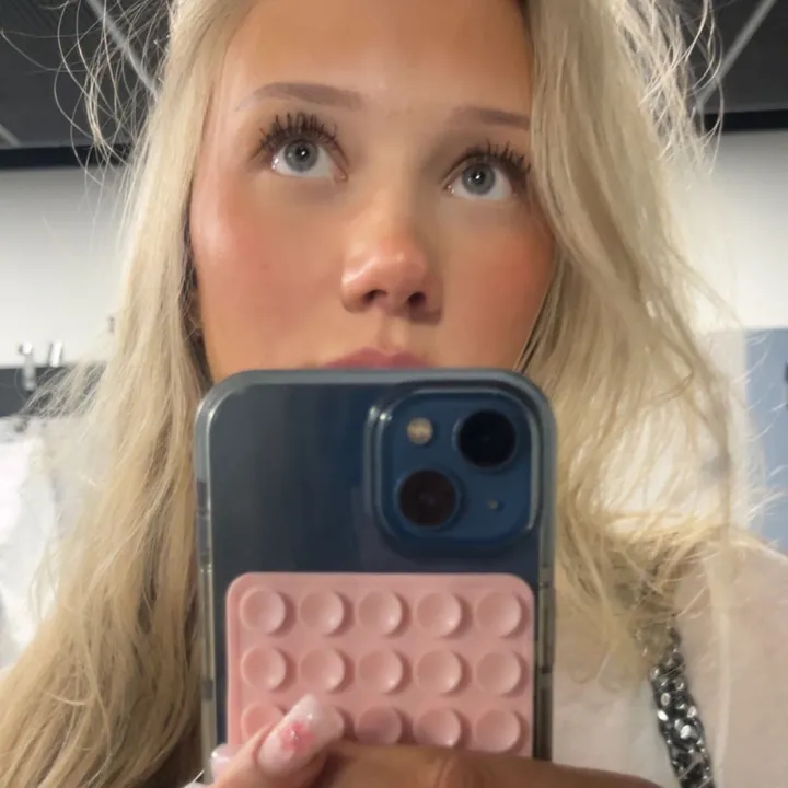 ellenkostiainen