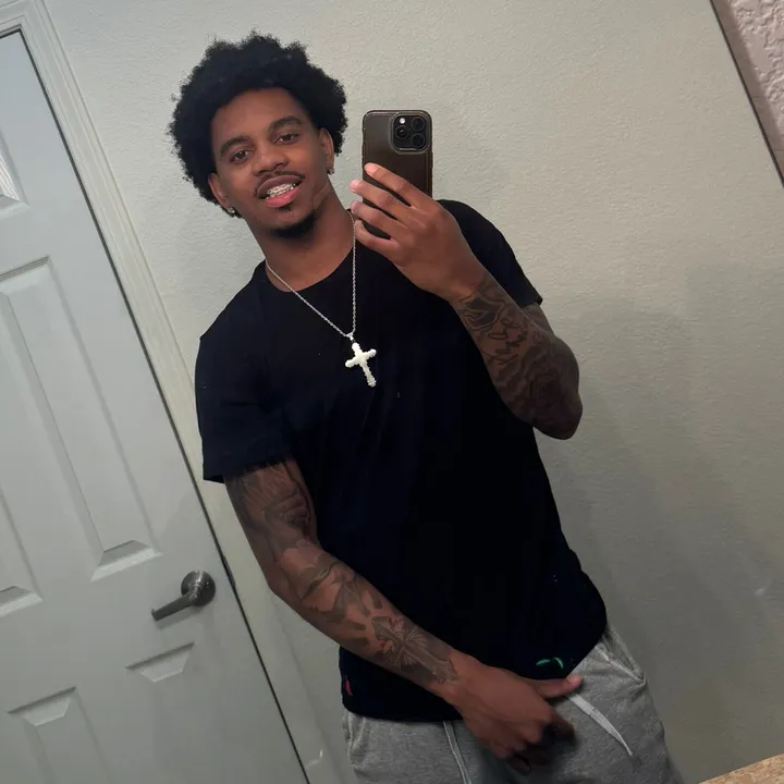 @1cam.doss