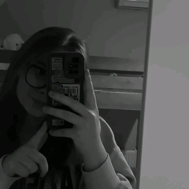 @dyana.737