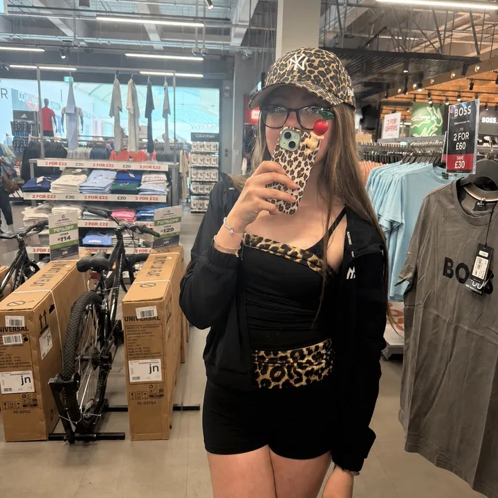 @8_chloe_6