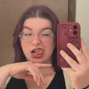 @memekirsten_