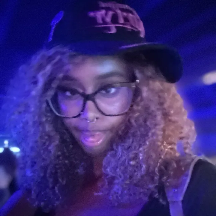 @regularwelladjustedgirl