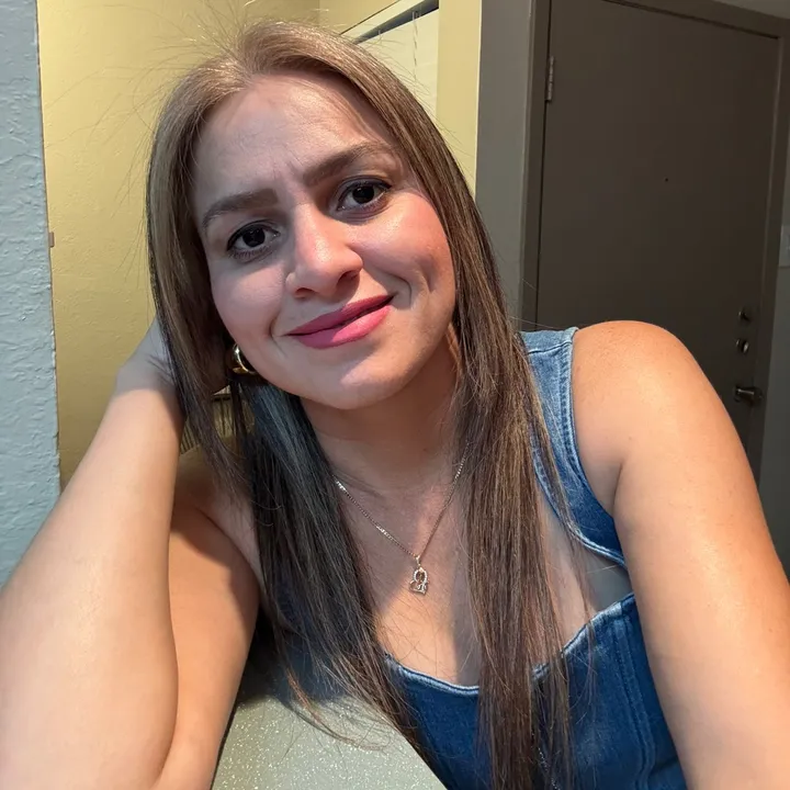 @yeseniapenagos1