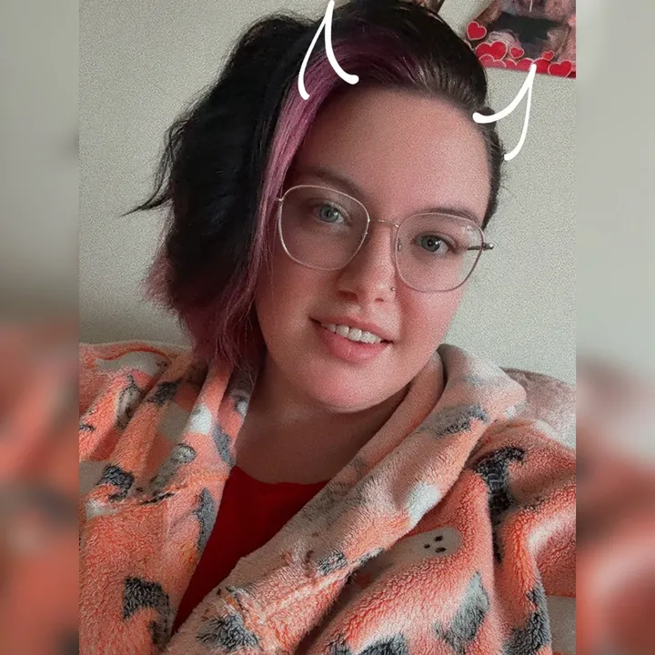 @leahlshlloyd