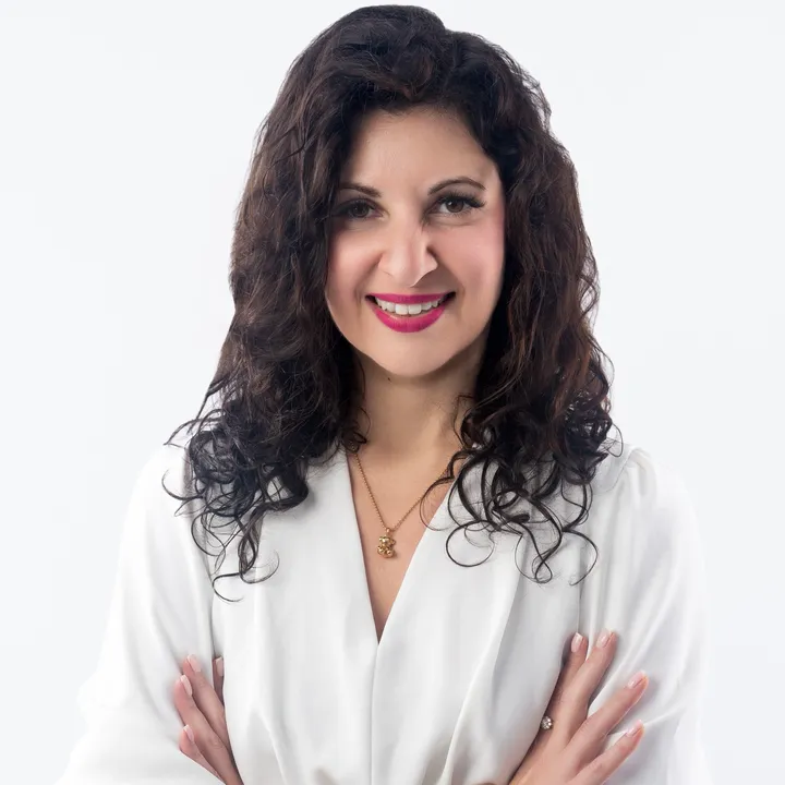 sara_sonik_coach