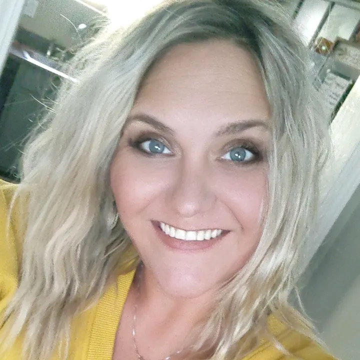 @ashleychalet