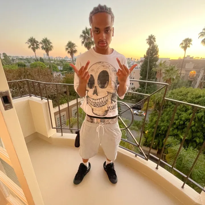 @artiebeenchillin