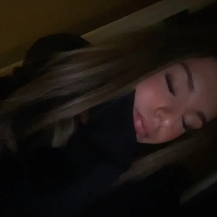 a.l.e.x.i.a.n..e