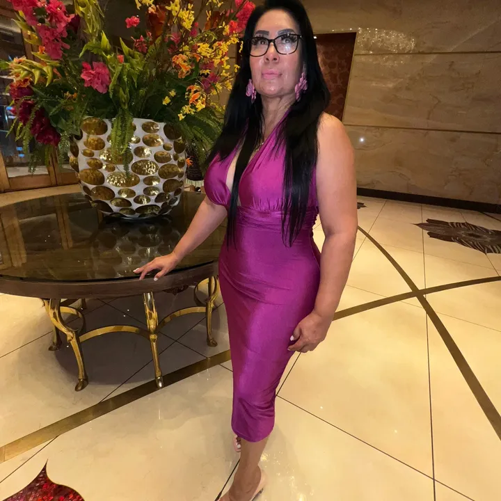 @livelovelaugh888777