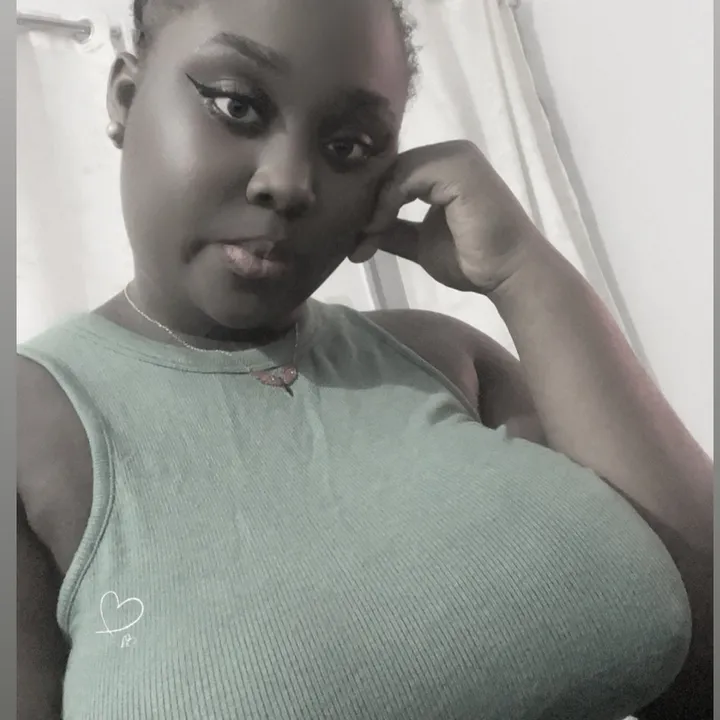 @ineskakou